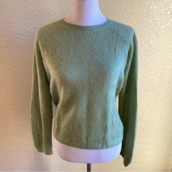 Vince Mohair Wool Ribbed Fine Knit Sweater Round Neck Sage Green: Large - Picture 1 of 9